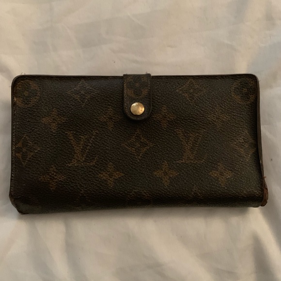 Rare Authentic Louis Vuitton Wallet - Picture 1 of 8